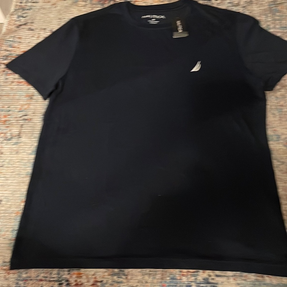 Nautica 100% cotton  navy t-shirt NWT